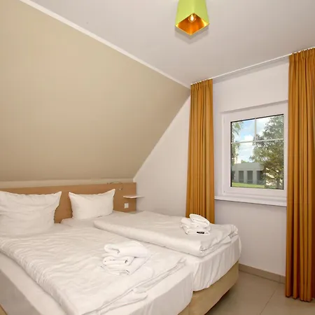 Strandnahe Mit Balkon, Gratis Nutzung Vom Ahoi Erlebnisbad Und Sauna In Sellin - Rex Rugia 30-8 *